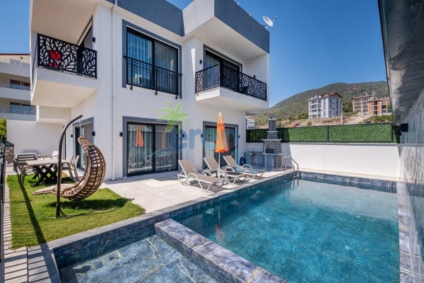 Fethiye Karaçulha Mevkiinde 4 Kişilik Lüks Tatil Villası