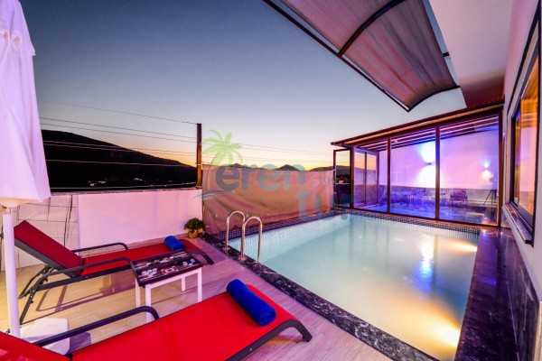 Kalkan Ulugöl Mevkiinde 2 Kişilik Lüks Tatil Villası