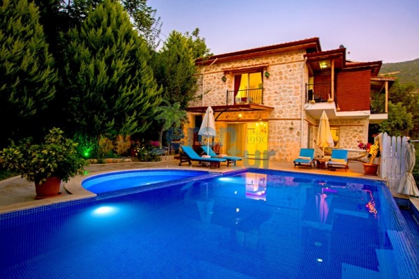 Kalkan İslamlar Köyünde Otantik Tatil Villası